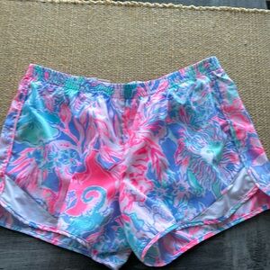 Lilly Pulitzer athletic shorts size large Luxletic